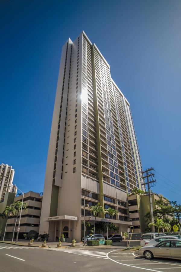 Cozy & Diamond Head View At Waikiki With Parking Apartment Honolulu
