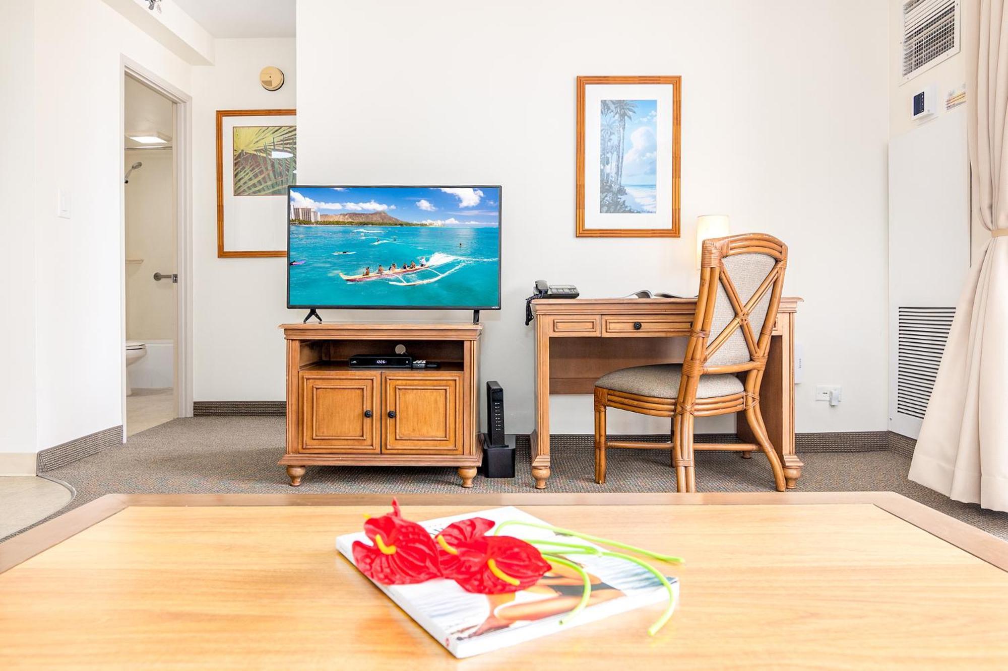 Cozy & Diamond Head View At Waikiki With Parking *